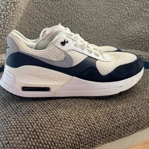 Nike Air Max White, Navy & Gray Low-Top Sneaker